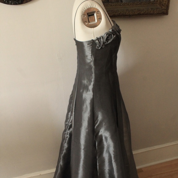 1990's Niteway Gunmetal Grey Chiffon Prom Dress with Rosette Neckline - Picture 3 of 9